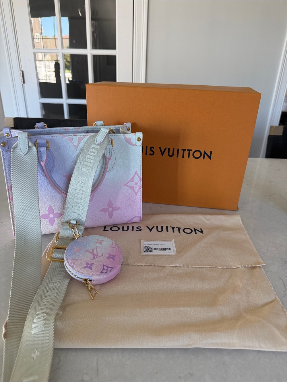 Louis Vuitton Pastel Gradient Monogram OnTheGo Tote in Pink and Lavender - Picture 6 of 11